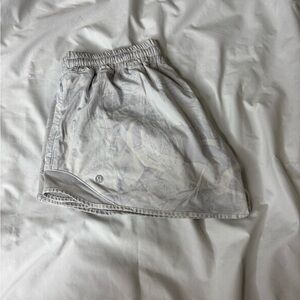 Lululemon Hotty Hot Short Long 4"
Mini Tropical Shadow Starlight Multi